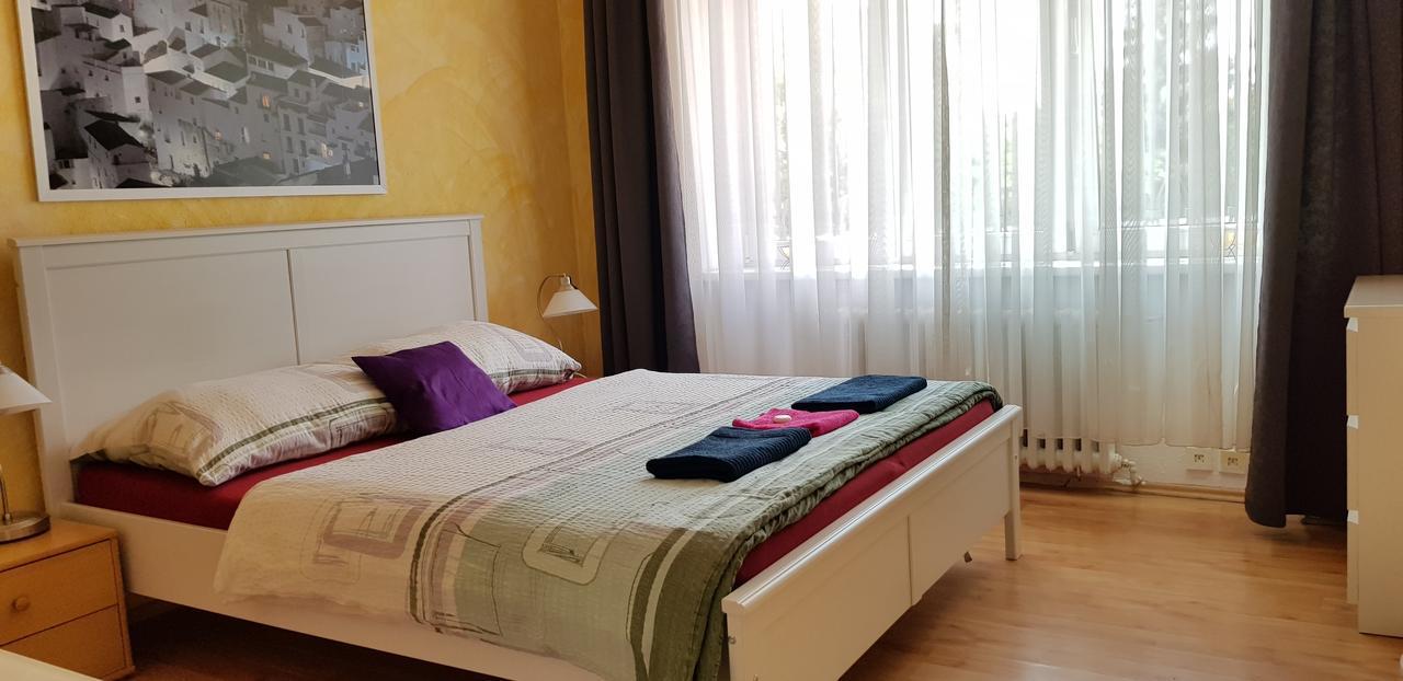 Villa Prubezna Praha Bagian luar foto