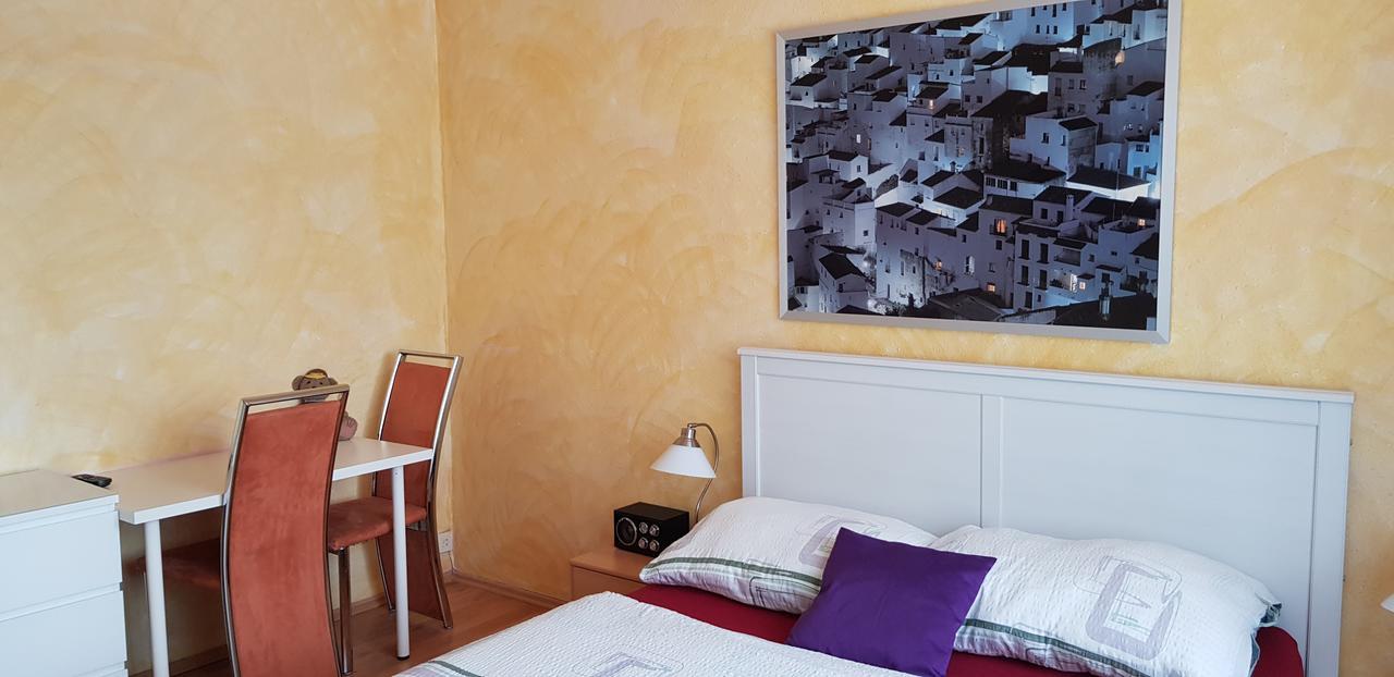Villa Prubezna Praha Bagian luar foto